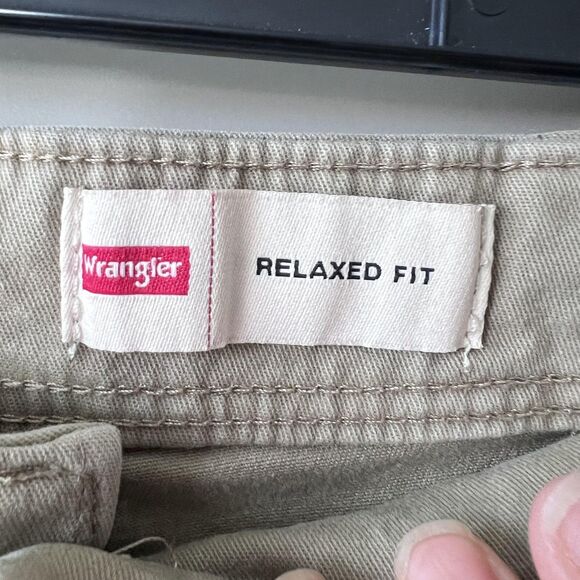 Wrangler Cargo Pants Mens 30x30 Khaki Relaxed Fit Stretch Utility Pockets Casual - Picture 6 of 12